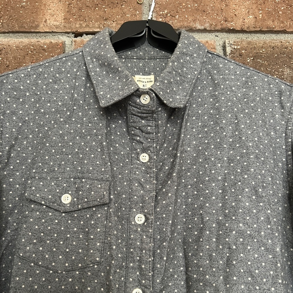 Bridge & Burn Women’s Ash Button Up in Polka Dot, Grey | Size M